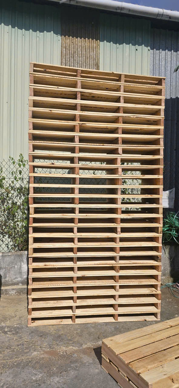 Pallet gỗ